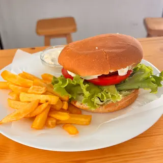 Burger sa ribom + pomfrit + tar tar sos 400g
