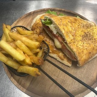 Sendvic šunka i sir 350 grama