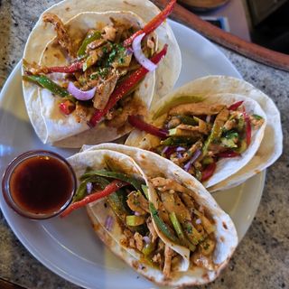 Tacosi sa goveđim brisketom 250g