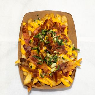 Pomfrit sa cedarom I halapenjom