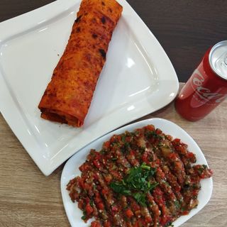 MENU 4: Chicken Skewer Kebap Wrap + Babaganuc + Coca Cola
