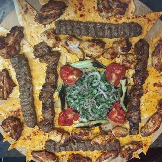 Mixed Grill for 4 Persons /