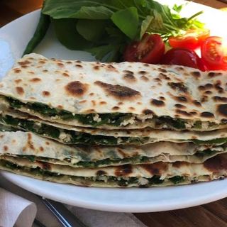 Ispanaklı  peynirli gözleme 