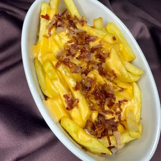 Pomfrit cheddar & bacon