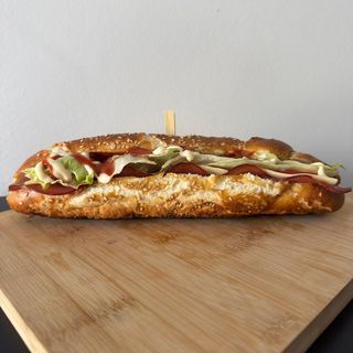 Sendvič sa pršutom 300gr