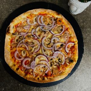 Pizza Tonno (posno)