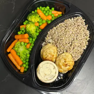 Lunch box sa pilećim kuglicama i pire krompirom