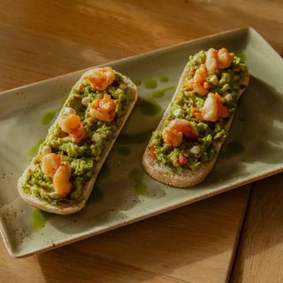 Brusketa sa gamborima i avokadom 300g