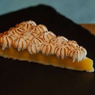 Limun tart sa merengueom 180g