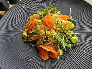 Palačinke sa lososom i guacamoleom