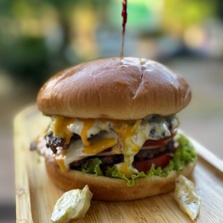 Double smash burger combo