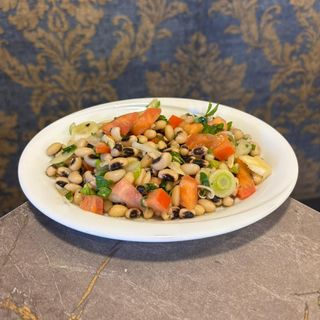 salata od pasulja/Börülce salatası