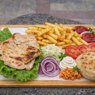 Pileće grudi i pomfrit