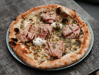 Pizza Mortadella Pistacchio