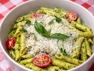 Pasta sa sosom pesto i pećenom paradaizom 350g