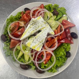 SALATA GRČKA / SALAD GREEK (375g)