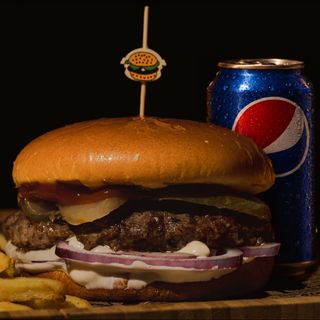 EL CLASICO KOMBO - El Clasico sa pomfritom + Sok