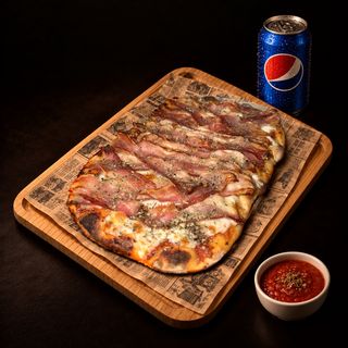 Slanina Kombo – pinsa + sok