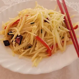 Hladna kiselo ljuta salata od krompira