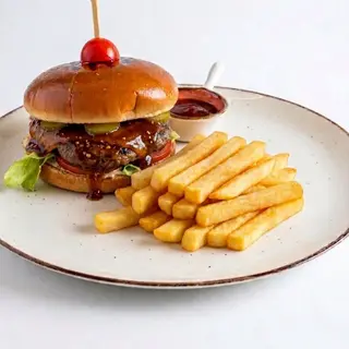 HAMBURGER WITH BBQ SAUCE