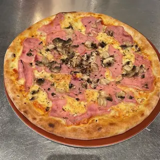 Porodicna pizza CAPRICCIOSA 50cm
