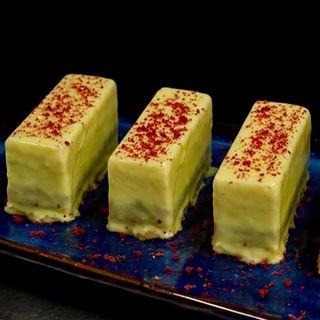 Mousse desert mango-passion fruit
