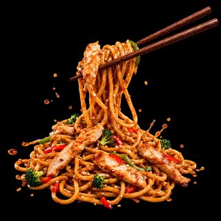 Chicken Noodles 410 g slatko-kiseli sos