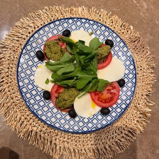 Caprese salata