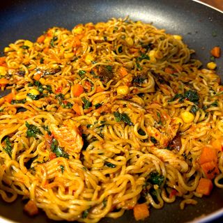 Deluxe stir fry noodles