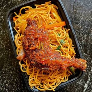 SPAGHETTI X BBQ CHICKEN LAP X PLANTAIN 