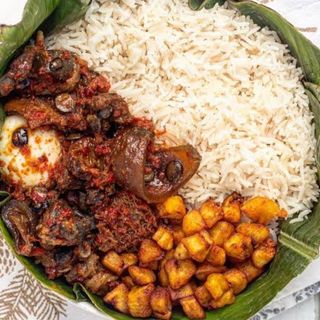 OFADA RICE X OFADA SAUCE X PLANTAIN X EGG X BEAF COMBO