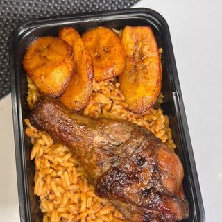 JOLLOF RICE AND CHICKEN