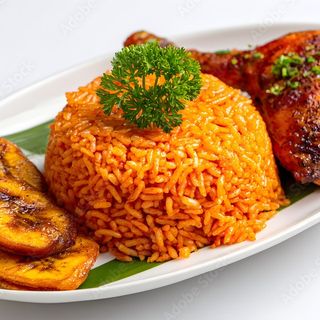 JOLLOF RICE & WINGS & PLANTAIN