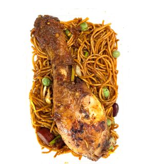 Spaghetti + cut chicken
