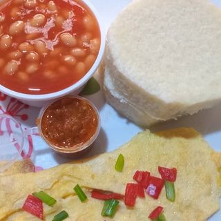 Boiled yam,Omelette With Baked Beans