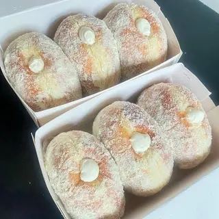 Milky Doughnut