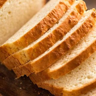 SLICED BREAD