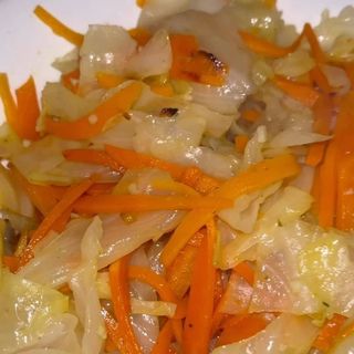 Special cabbage and carrot sauce