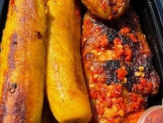 Boli and sauce