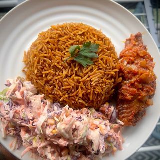 JOLLOF RICE, CHICKEN AND COLESLAW