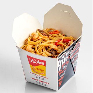 Chow Mein Beef, Chicken & Prawn