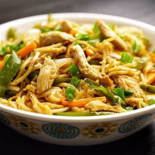Chicken Spaghetti Noodles - Medium Portion ( 650ML Pack)