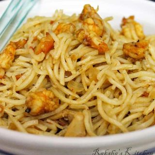 Shrimps Chow Mein Noodles - Medium Portion ( 650ML Pack)