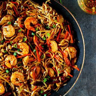 Shrimps Spaghetti Noodles - Medium Portion ( 650ML Pack)