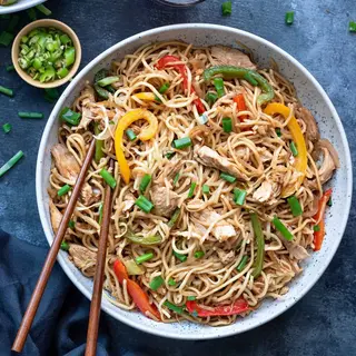 Lamb Chow Mein Noodles Rice - Medium Portion ( 650ML Pack)