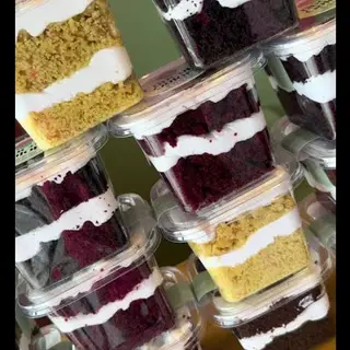 Cake parfait medium cup