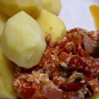 Boiled Irish Potatoes and Egg Sauce 