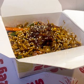Chickilicious Noodles & Beef + Drink
