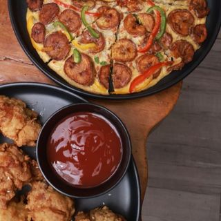 Plantain frittata and crispy chicken 