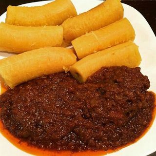 Boil plantain with turkey 